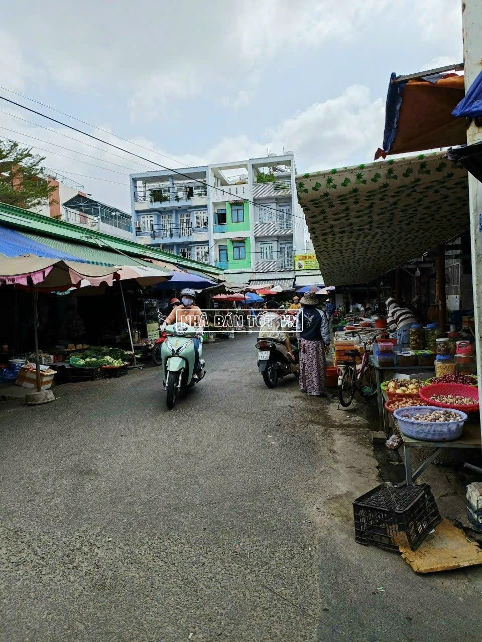 nha ban mtkd cho binh long duong so 3 phuong binh hung hoa