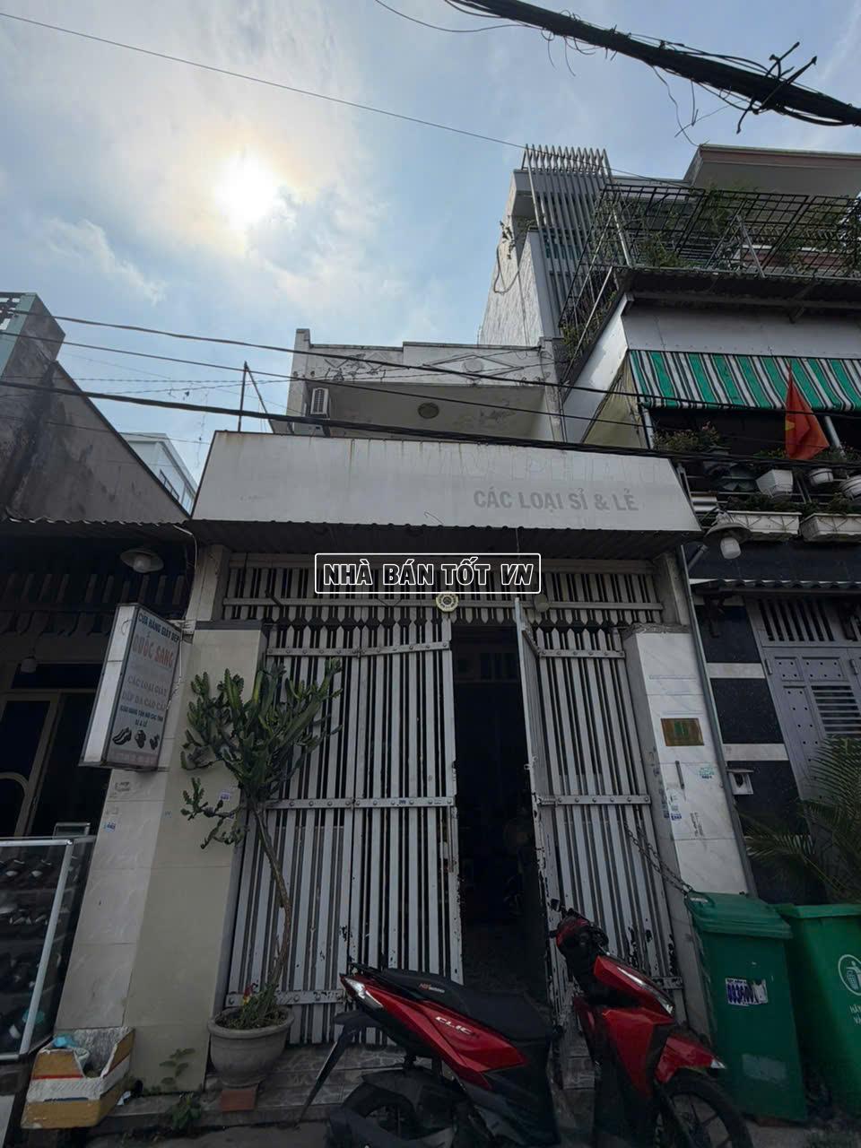 ban nha mat tien 6 duong 20 go xoai phuong binh hung hoa